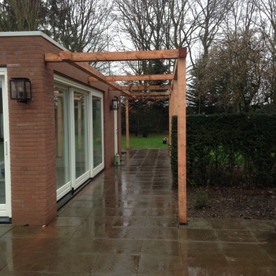 Stoere robuuste pergola Drunen